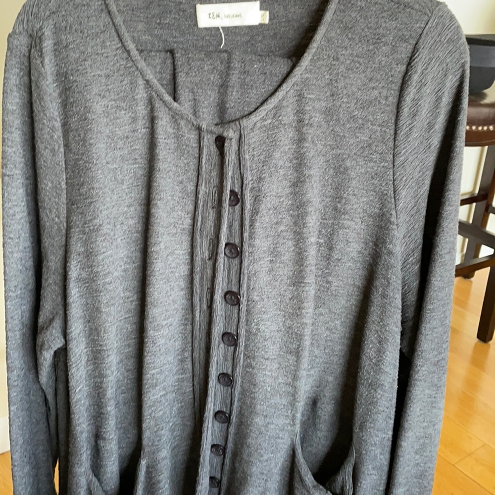 Generous sizing with plenty of elasticity